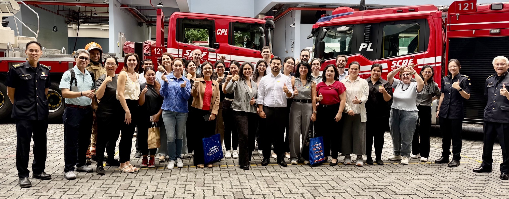 Embajada de Colombia en Singapur organizó un curso de primeros auxilios, seguridad contra incendios y evacuación